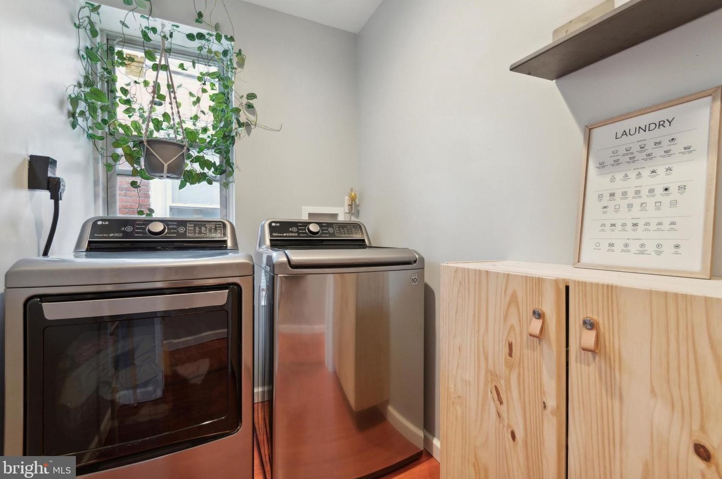 126 Pleasant St, Philadelphia PA  19119-2144 exterior