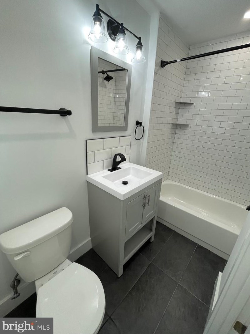 5047 Worth St, Philadelphia, PA 19124