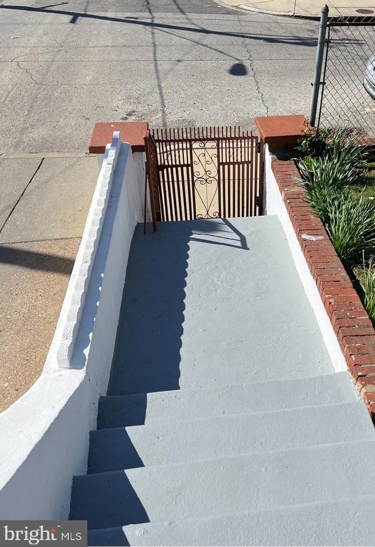 5201 Pennway St, Philadelphia PA 19124-3506 exterior