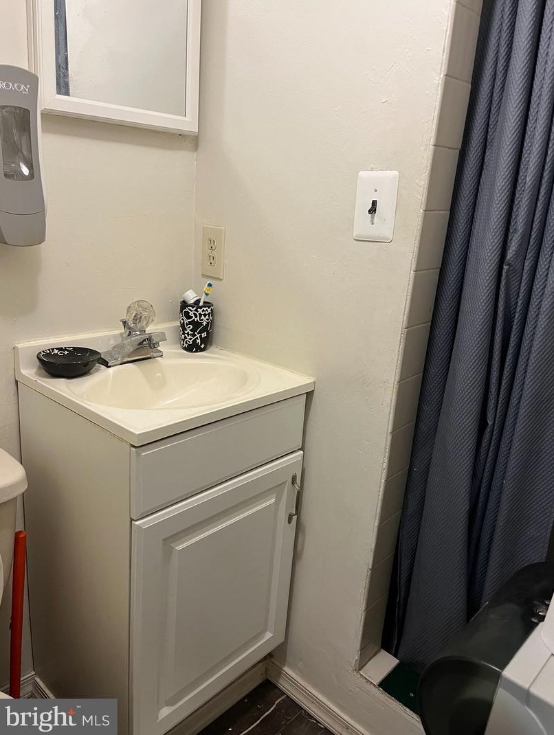 5201 Pennway St, Philadelphia PA 19124-3506 exterior