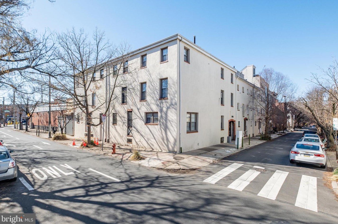 2304 Naudain St, Philadelphia PA  19146-1119 exterior