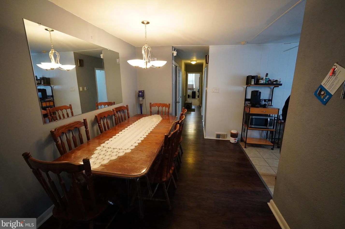 7941 Langdon St, Philadelphia PA 19111-2933 exterior