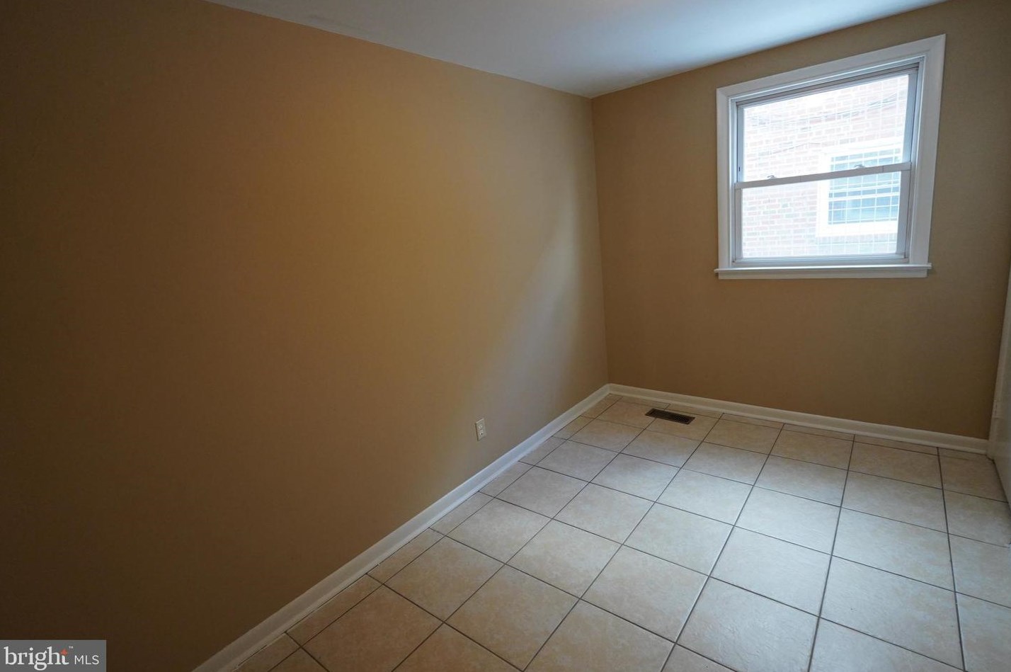 7941 Langdon St, Philadelphia PA 19111-2933 exterior