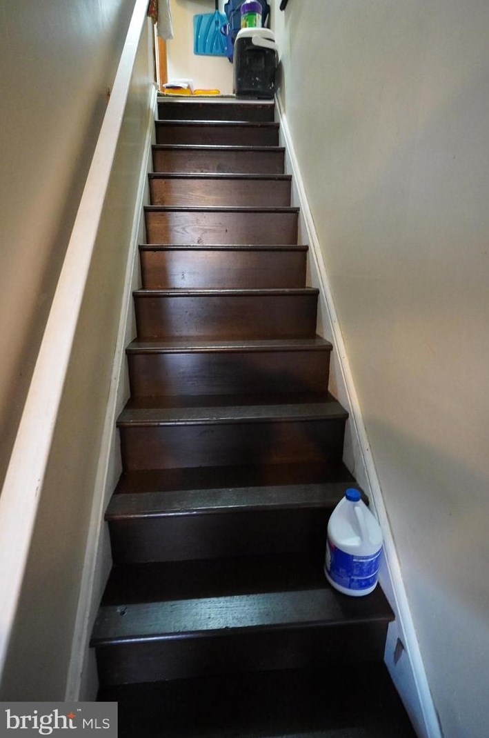 7941 Langdon St, Philadelphia PA 19111-2933 exterior