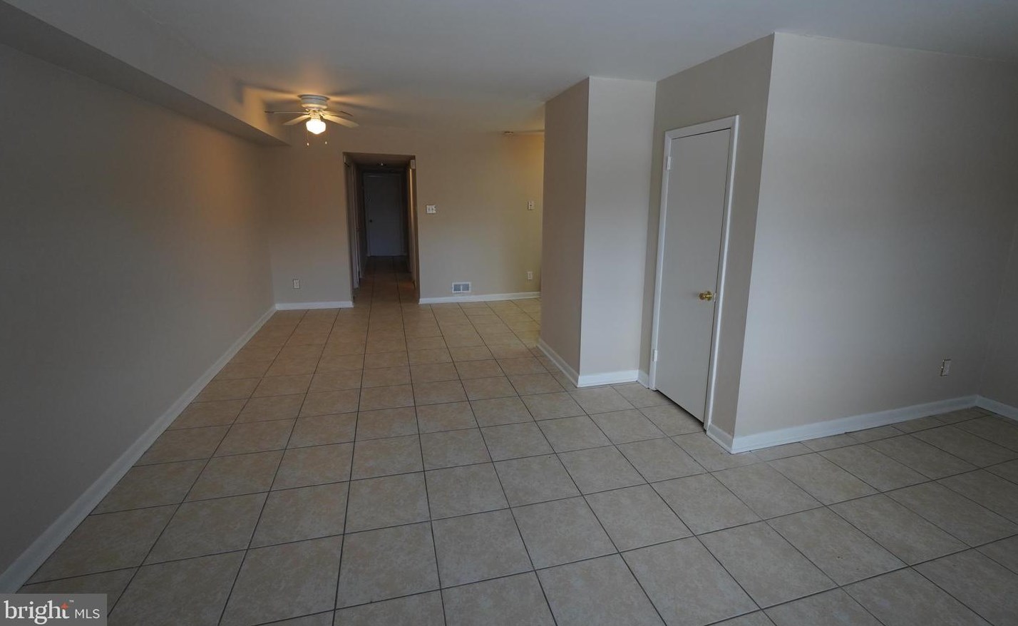 7941 Langdon St, Philadelphia PA 19111-2933 exterior