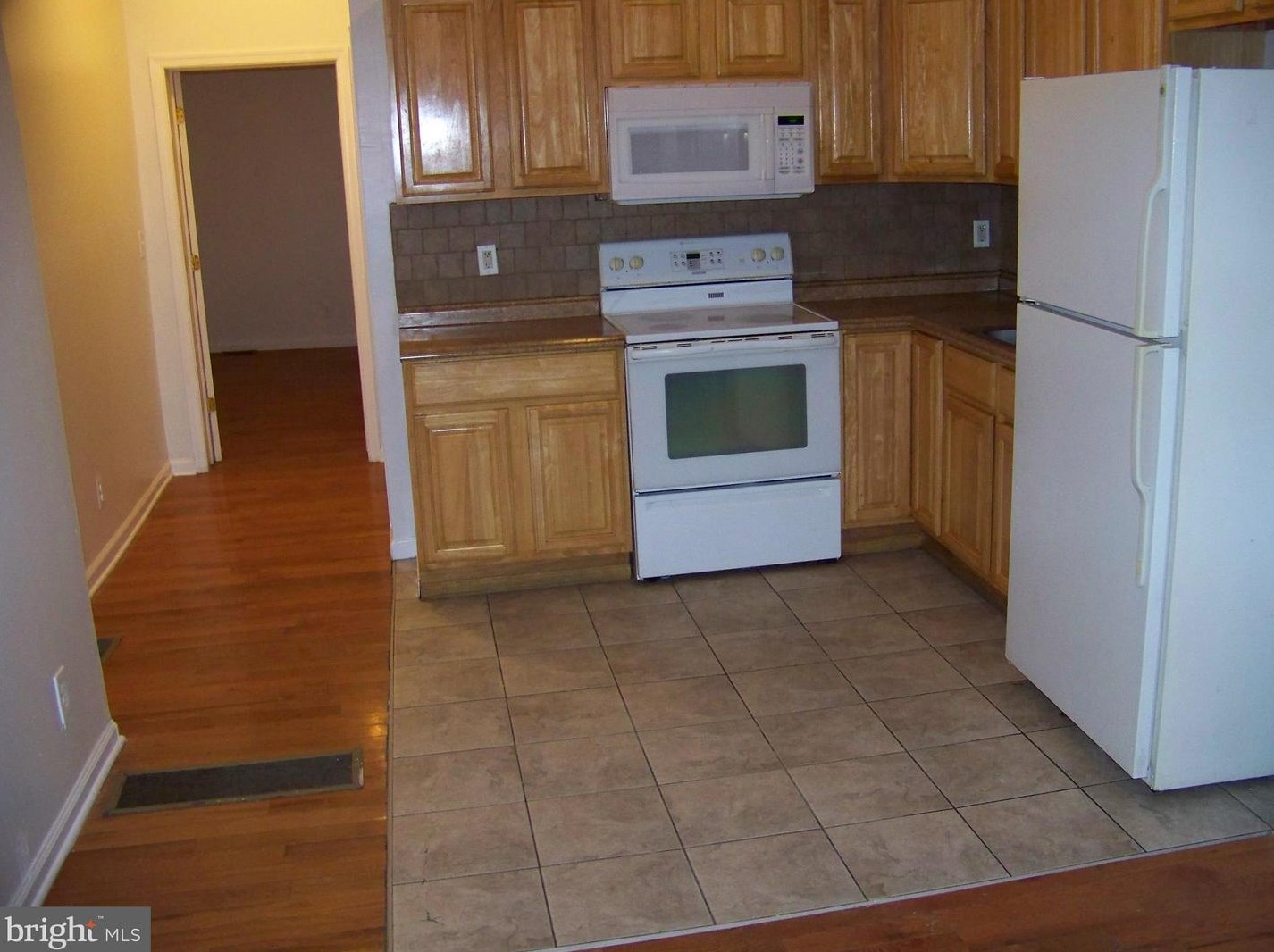 2629 Jessup St, Philadelphia PA  19133-1407 exterior