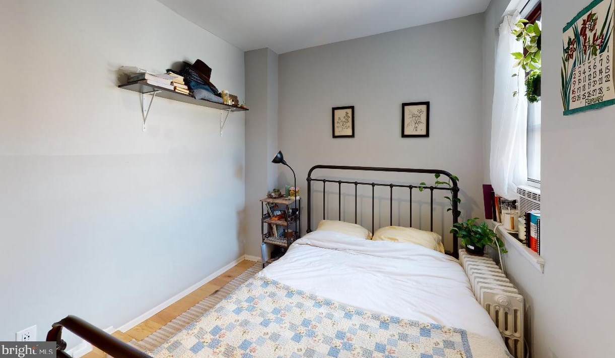 973 Lawrence St, Philadelphia, PA 19123-1439