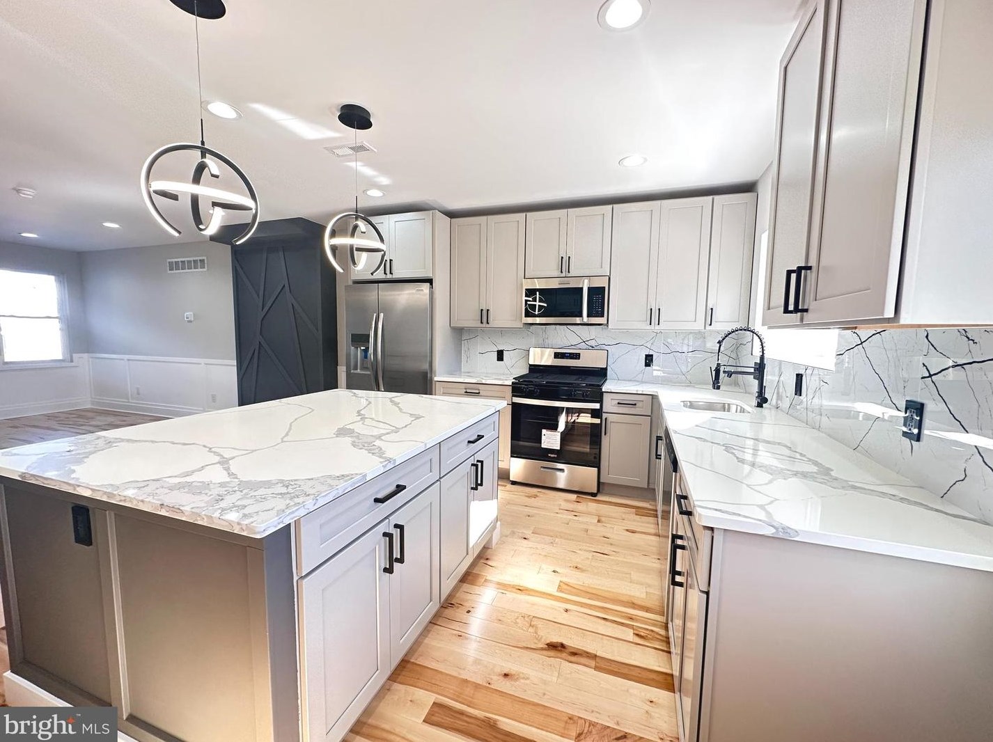 5214 Diamond St, Philadelphia, PA 19131