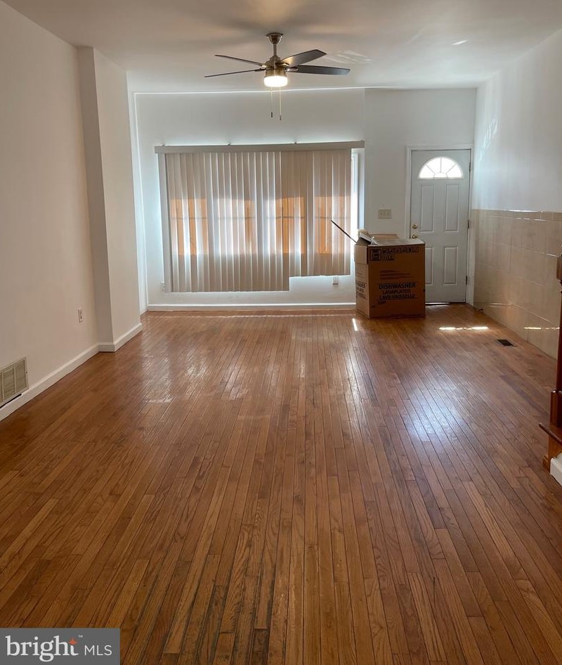 637 Cantrell St, Philadelphia, PA 19148