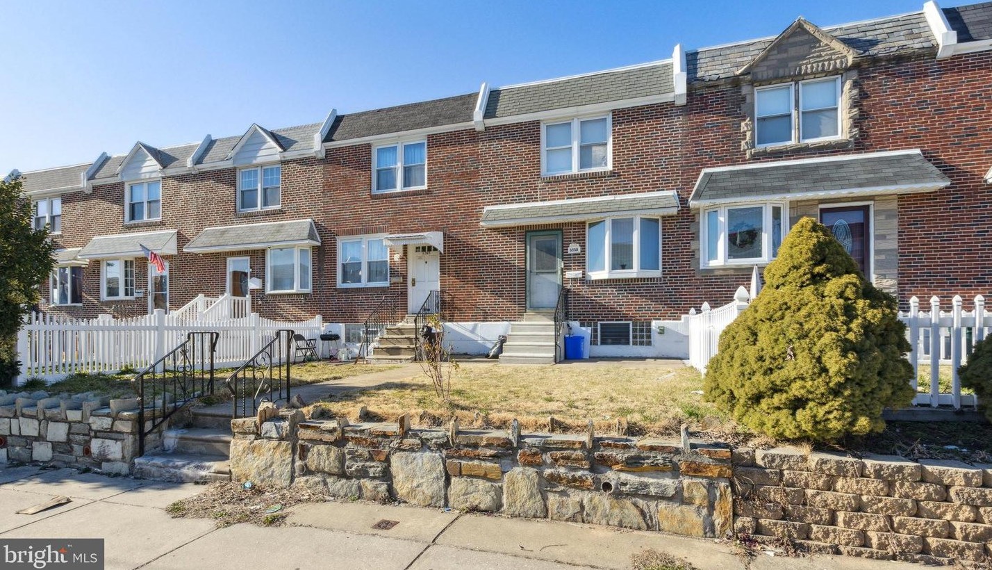 6350 Gillespie St, Philadelphia, PA 19135-3223