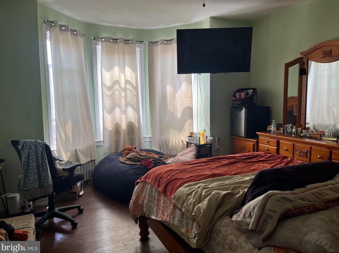 6027 Thompson St, Philadelphia PA 19121-4727 exterior