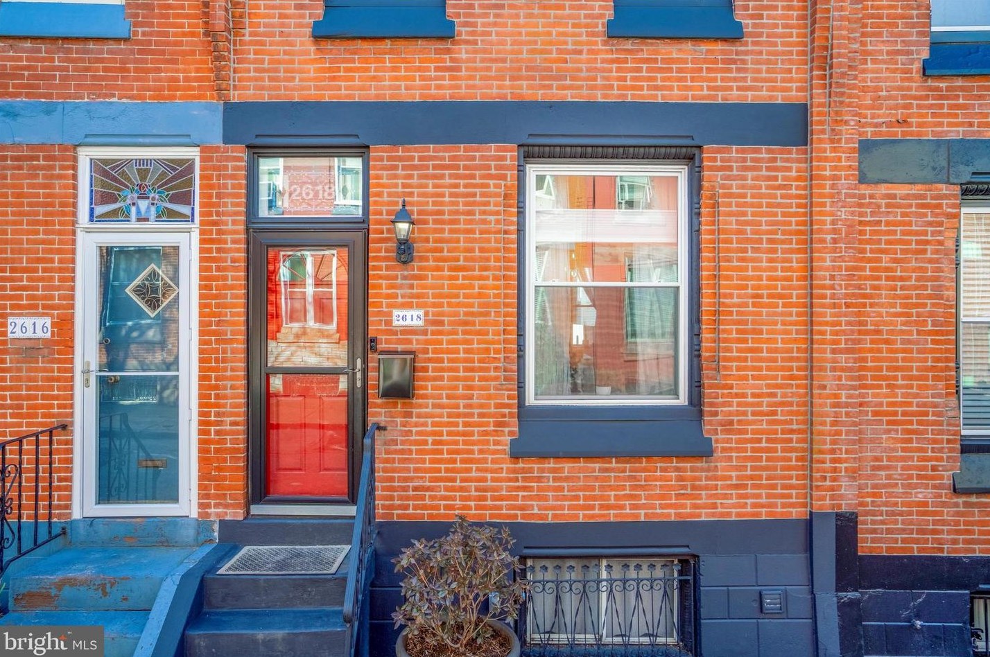 2618 Swain St, Philadelphia PA  19130-2407 exterior
