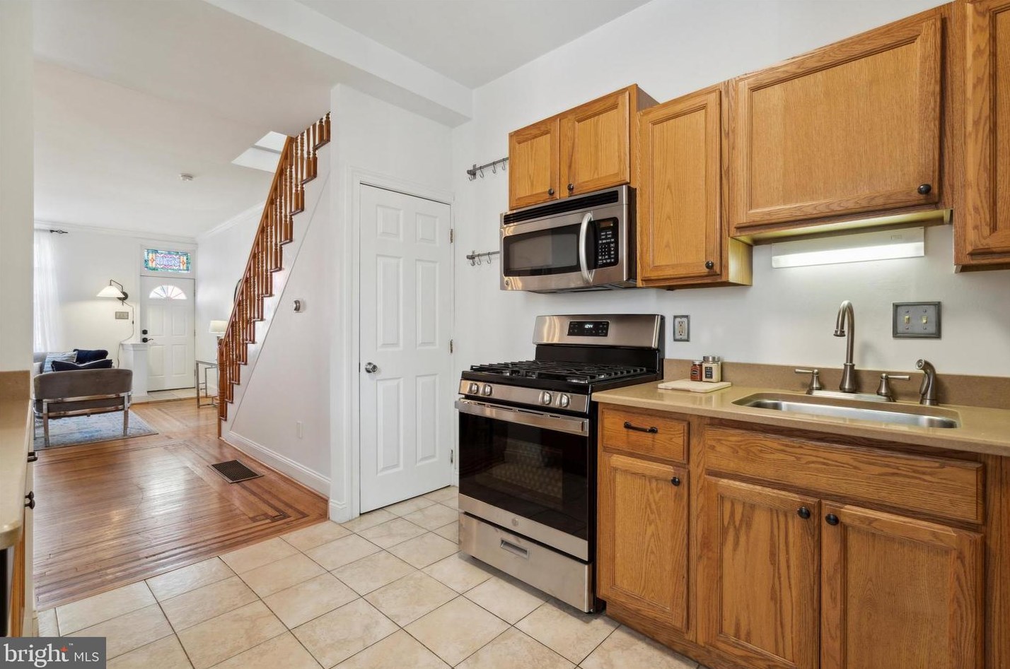 2618 Swain St, Philadelphia PA  19130-2407 exterior