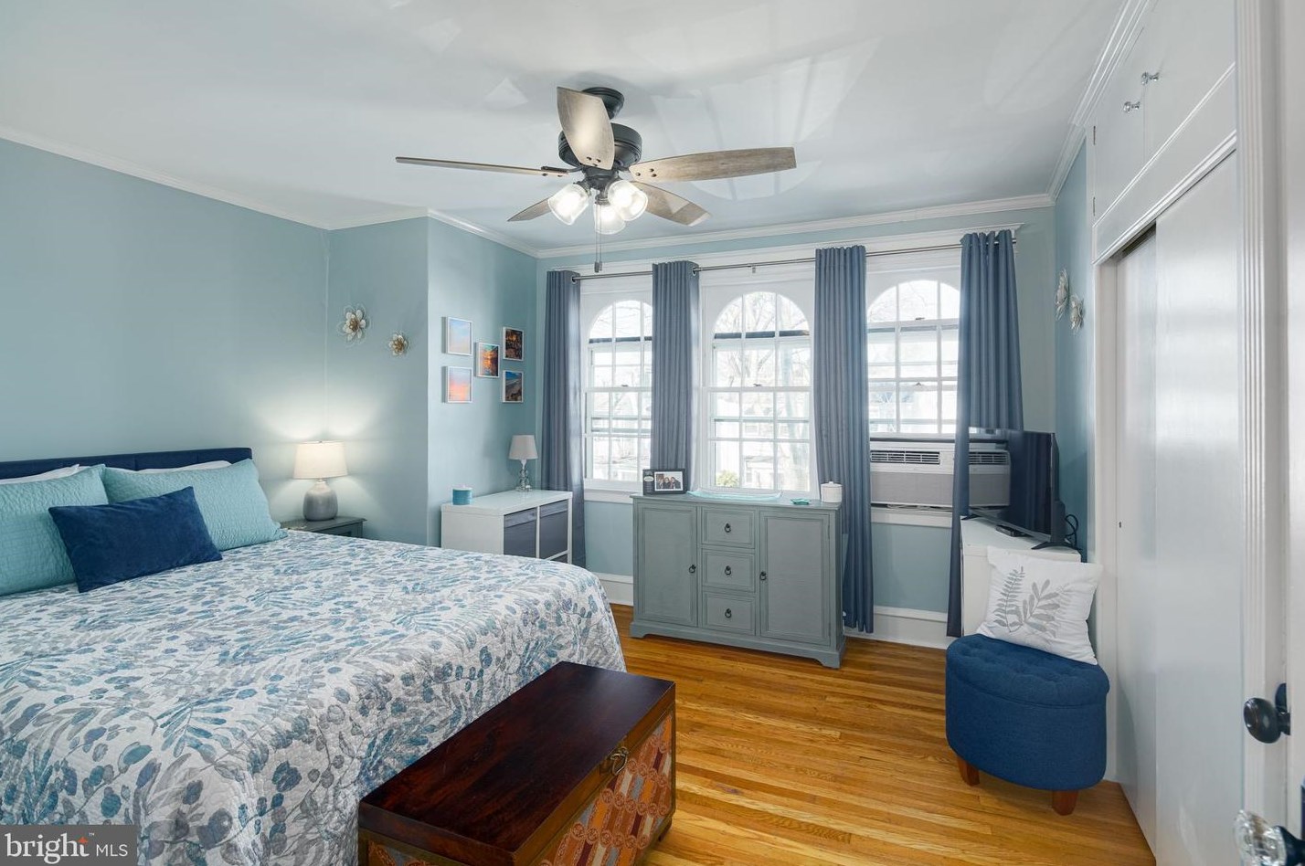 3334 Ainslie St, Philadelphia PA  19129-1442 exterior