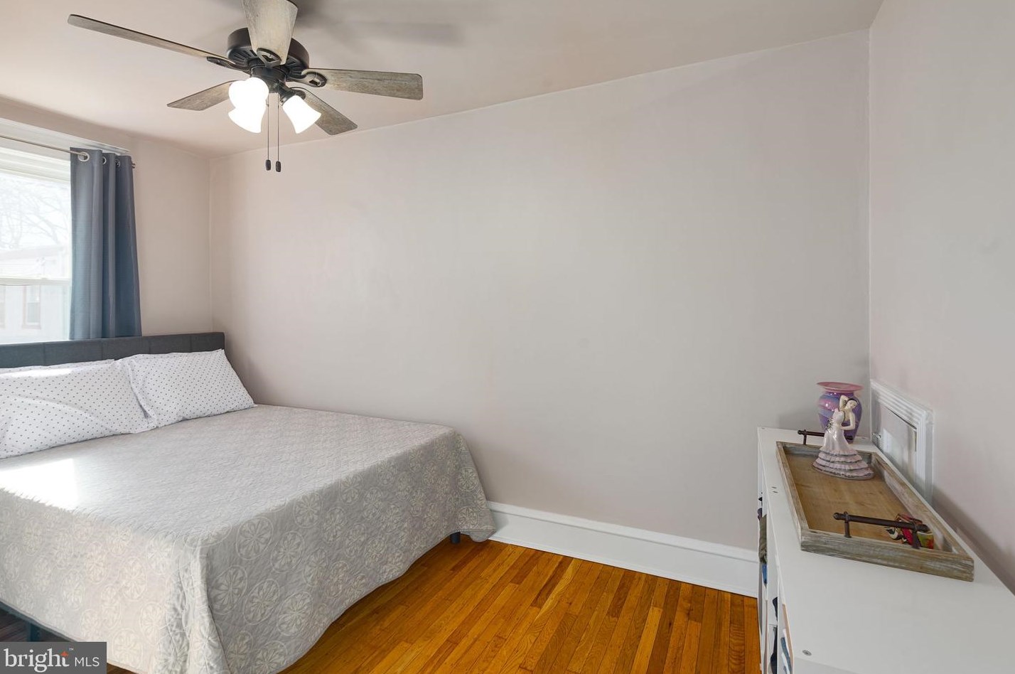3334 Ainslie St, Philadelphia PA  19129-1442 exterior