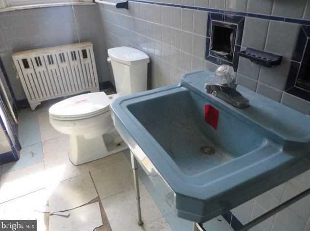 2025 62 St, Philadelphia PA 19151-3435 exterior