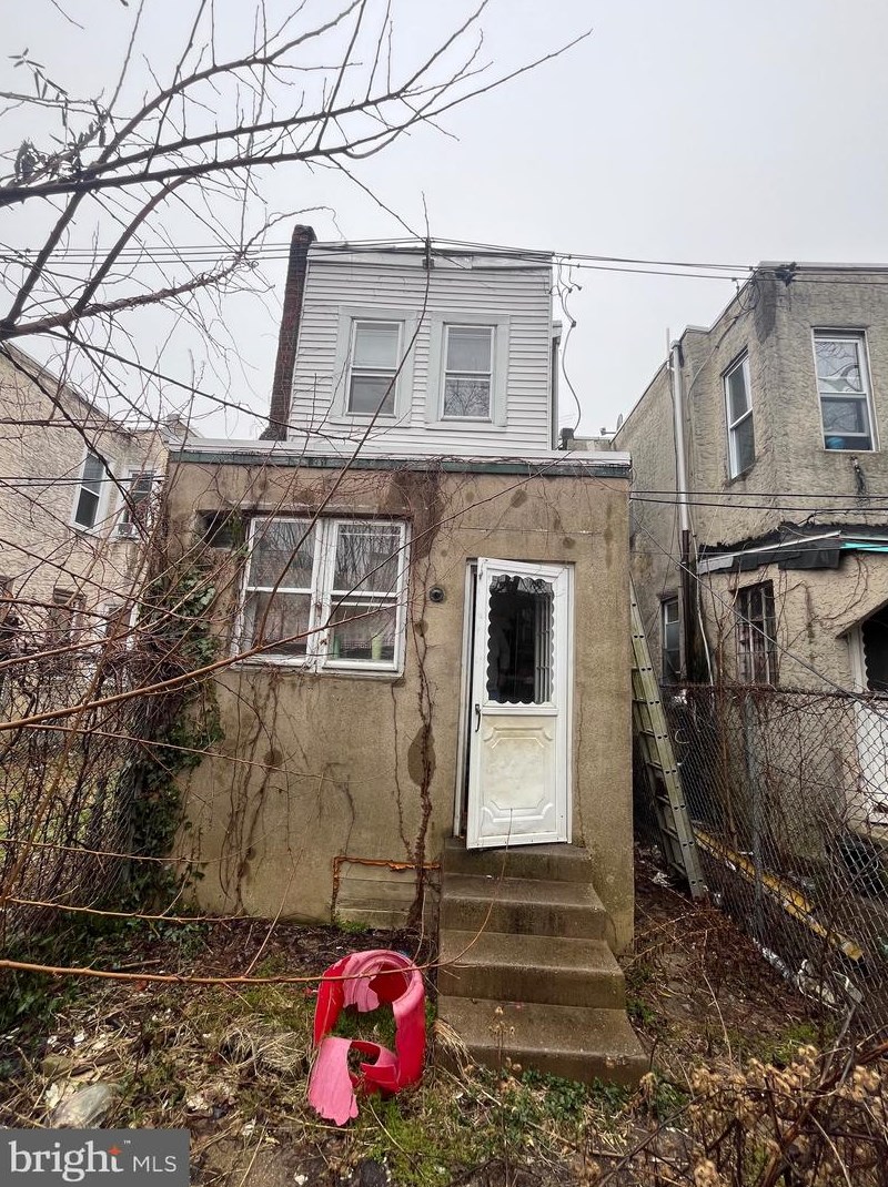4535 Gratz St, Philadelphia, PA 19140-1029