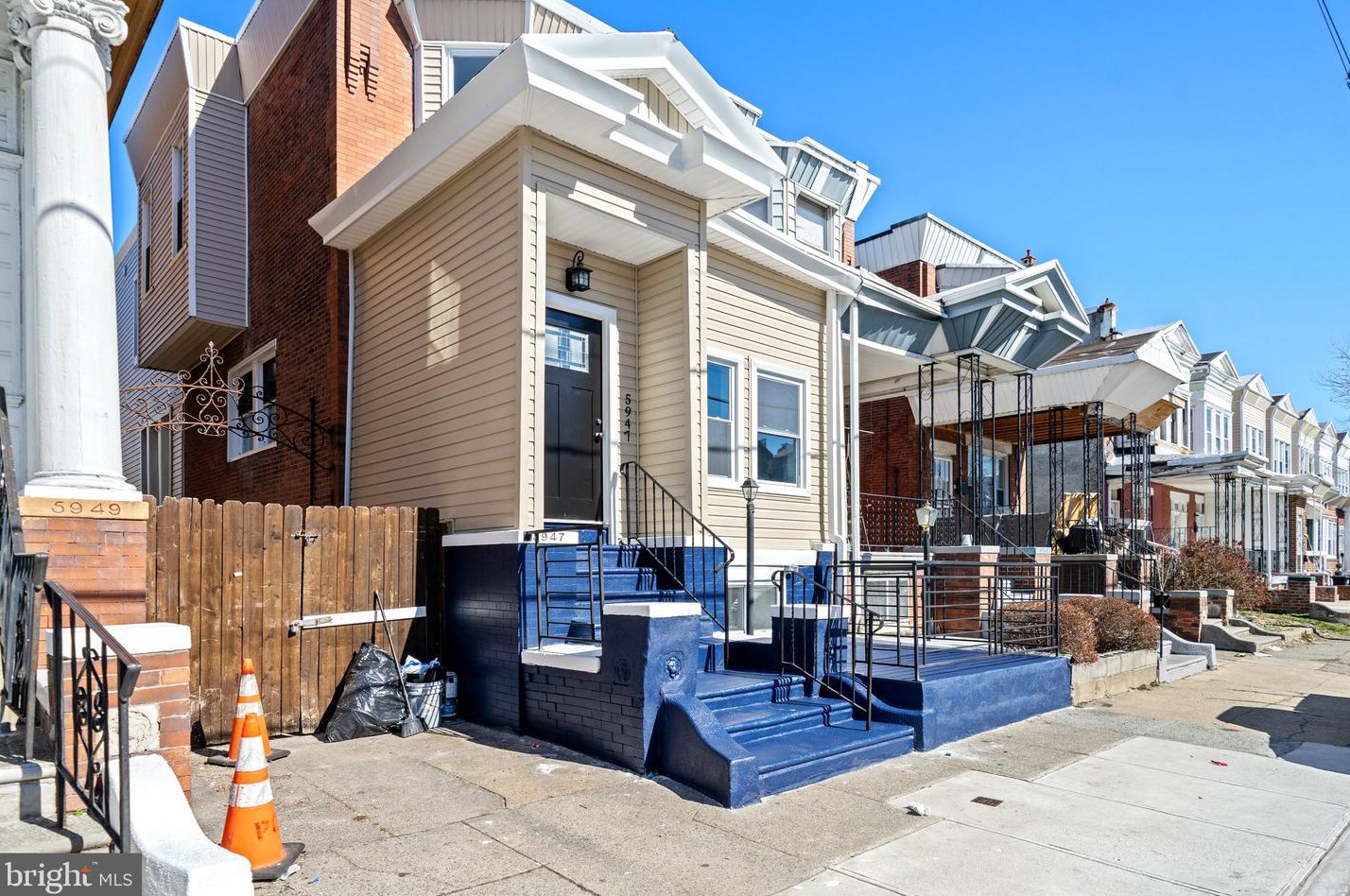 5947 Pine St, Philadelphia, PA 19143-1123