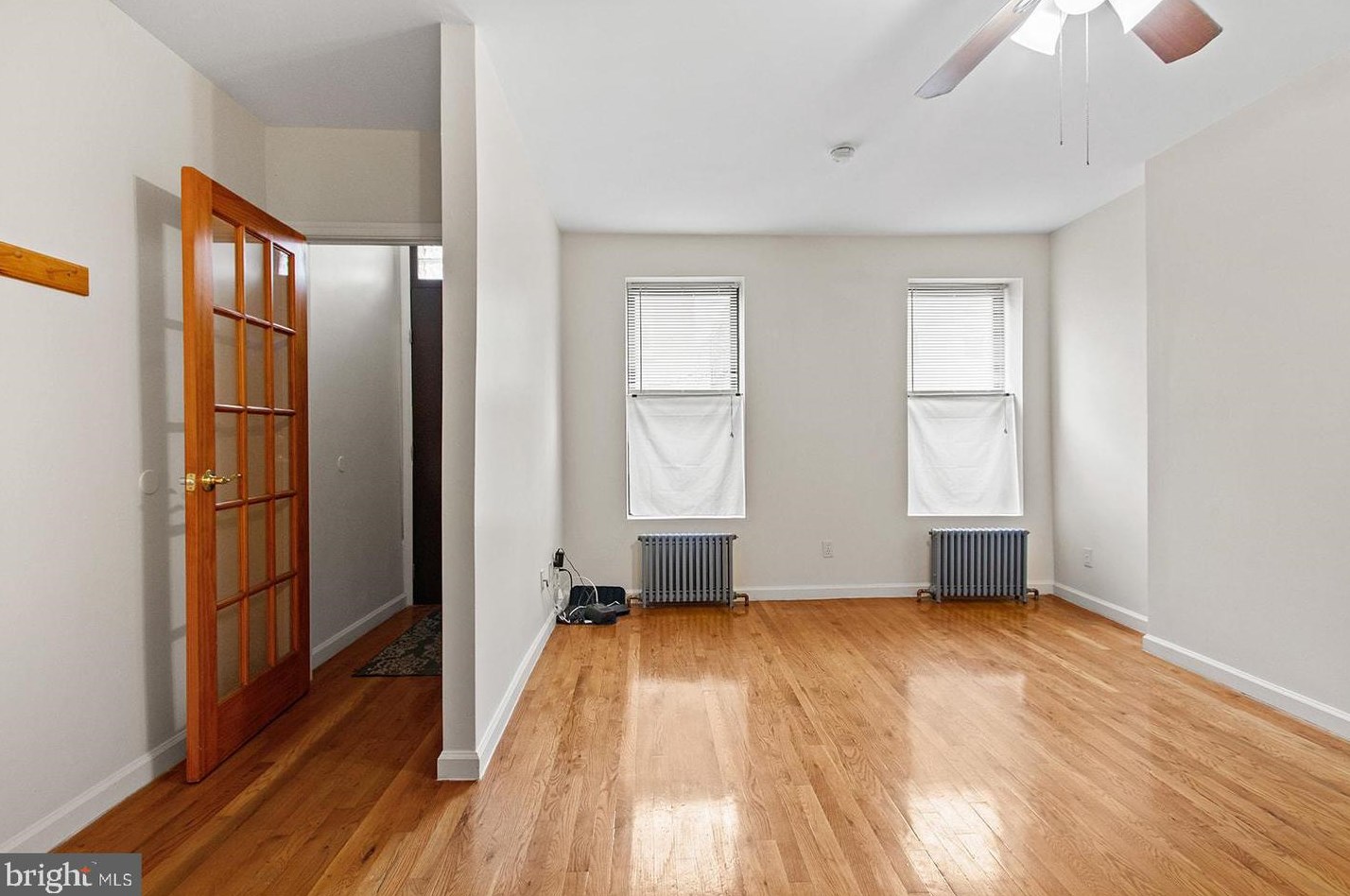 1632 Reed St, Philadelphia, PA 19146