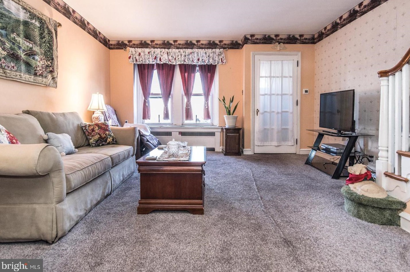 7323 Crispin St, Philadelphia, PA 19136-4304