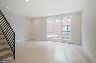 2002 Renaissance Walk, Philadelphia, PA 19145 - Photo 22