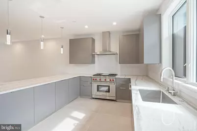 2002 Renaissance Walk # 2, Philadelphia, PA 19145 - Photo 16