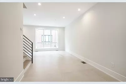 2002 Renaissance Walk # 2, Philadelphia, PA 19145 - Photo 20