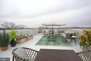 2002 Renaissance Walk, Philadelphia, PA 19145 - Photo 58