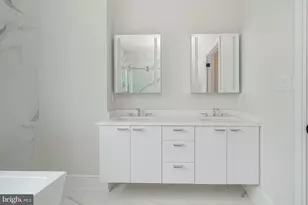 2002 Renaissance Walk, Philadelphia, PA 19145 - Photo 54