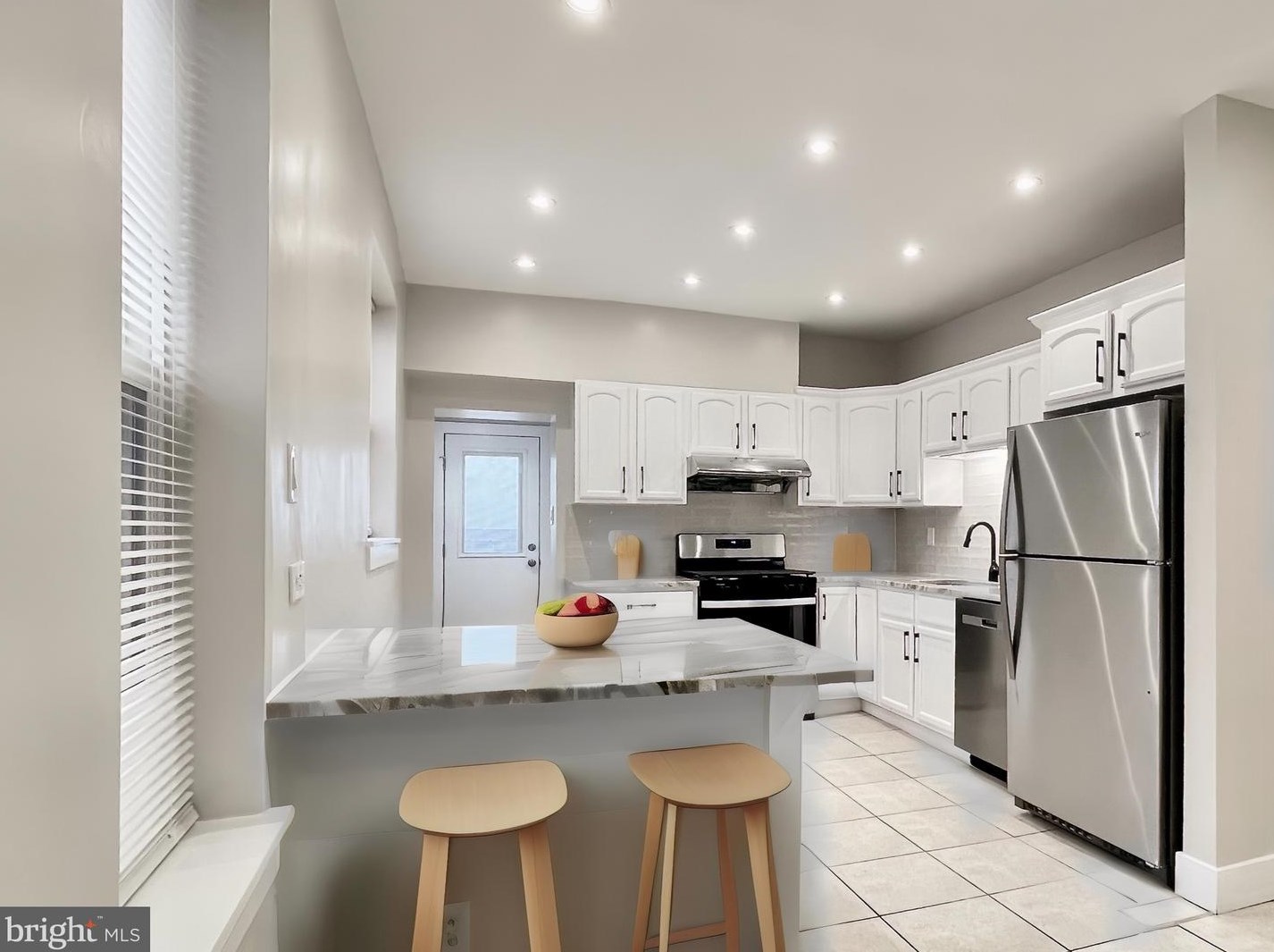 1424 Tasker St #1, Philadelphia, PA 19145
