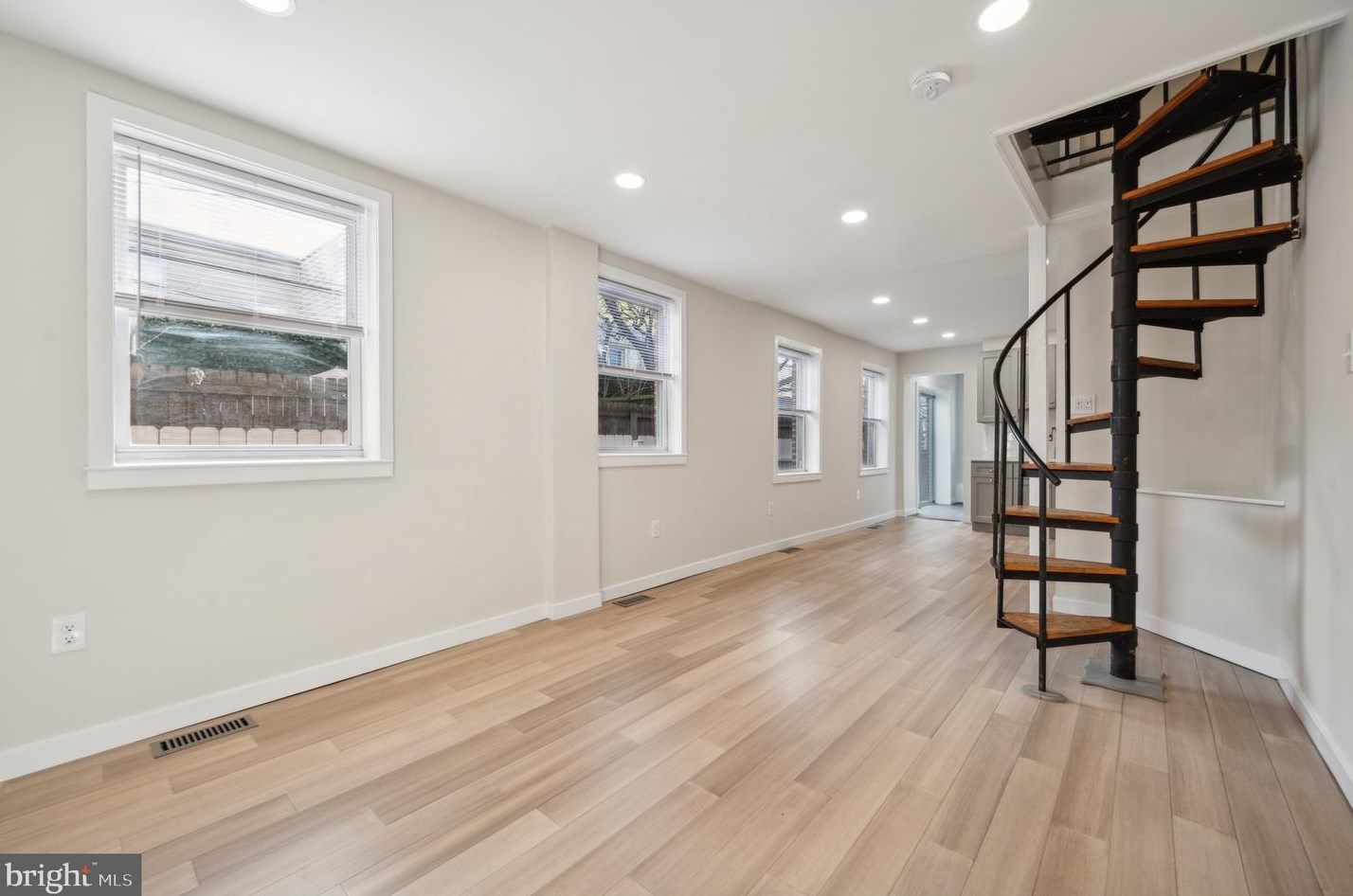 224 Greenwich St #1r, Philadelphia, PA 19147