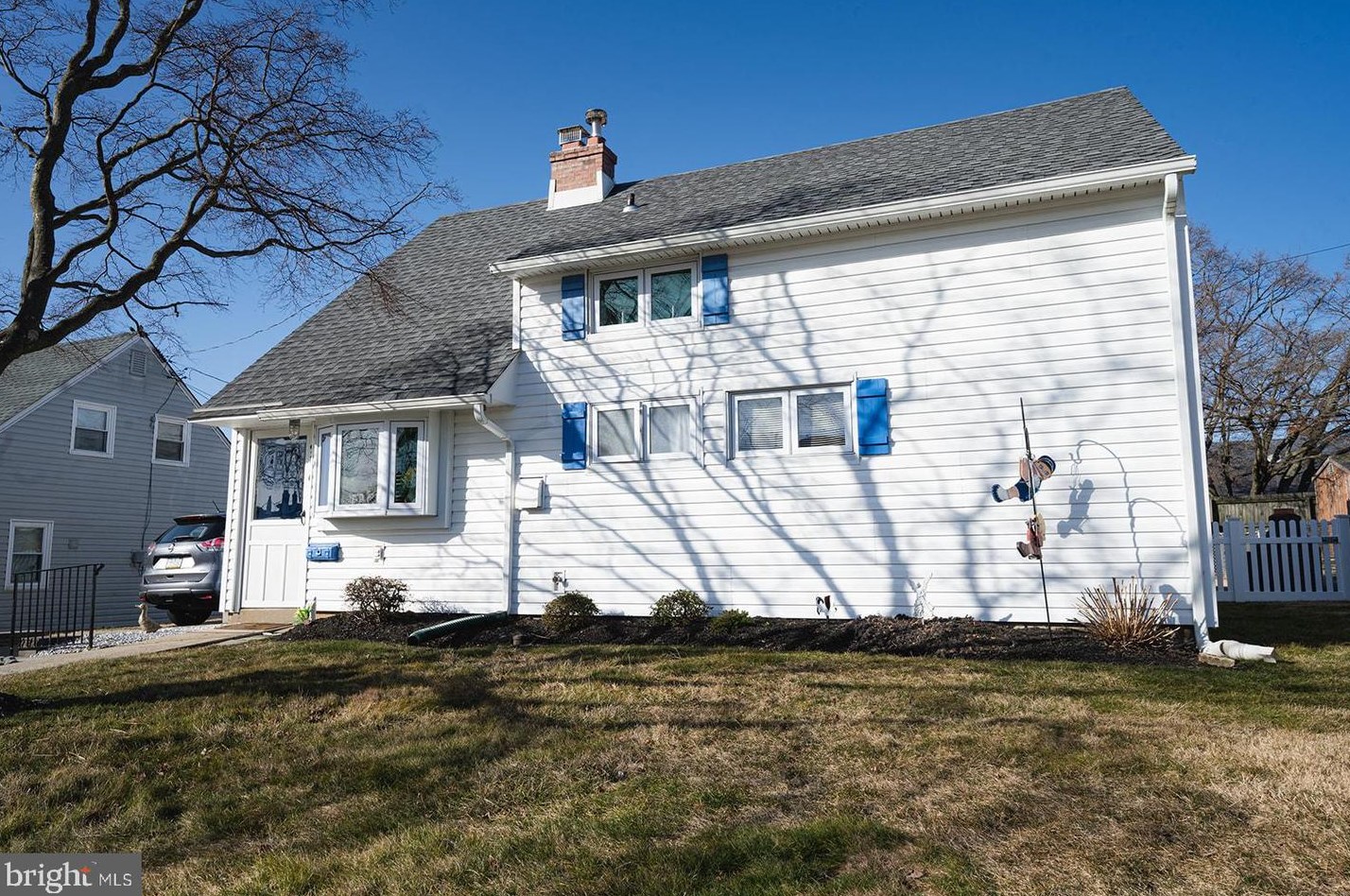 9310 Andover Rd, Philadelphia, PA 19114-3502