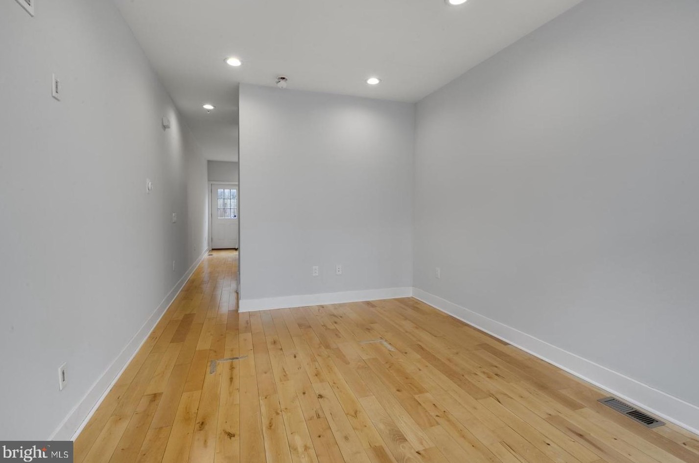 2206 E Albert St, Philadelphia, PA 19125