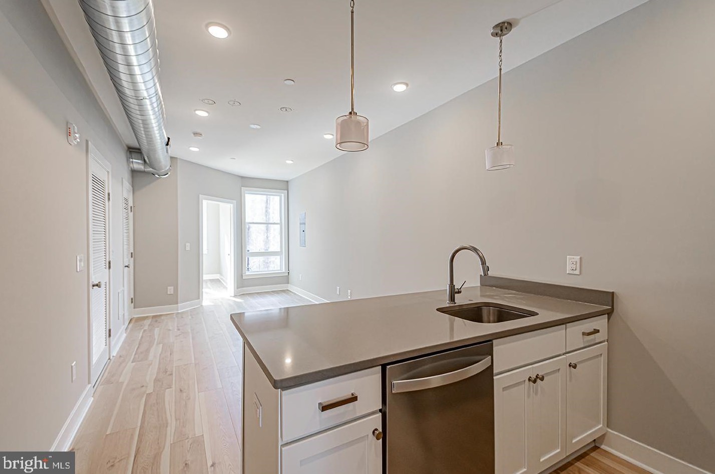 1436 S 52nd St #unit 2, Philadelphia, PA 19143