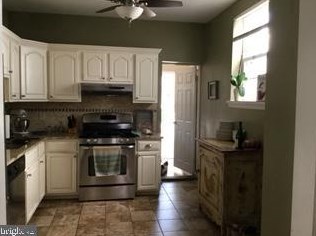 113 Ripka St, Philadelphia, PA 19127