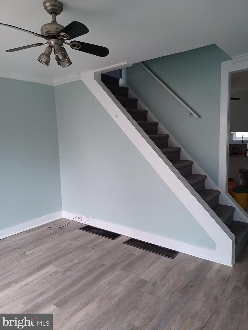 6141 Lawnton St, Philadelphia, PA 19128-2623