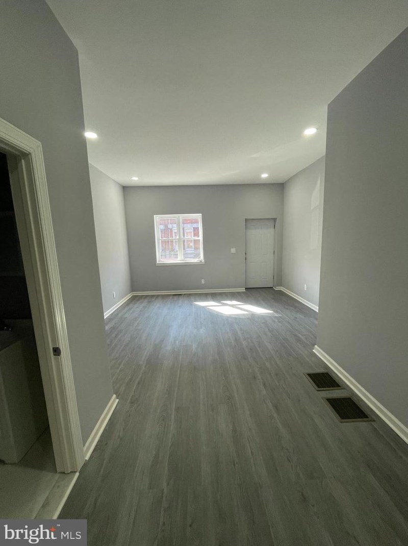 1531 Tasker St, Philadelphia PA  19145-1538 exterior