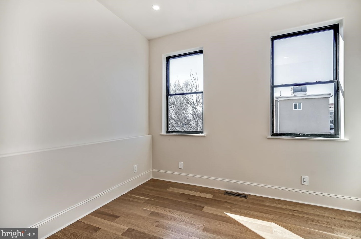 1456 Wilt St, Philadelphia PA  19125-2711 exterior