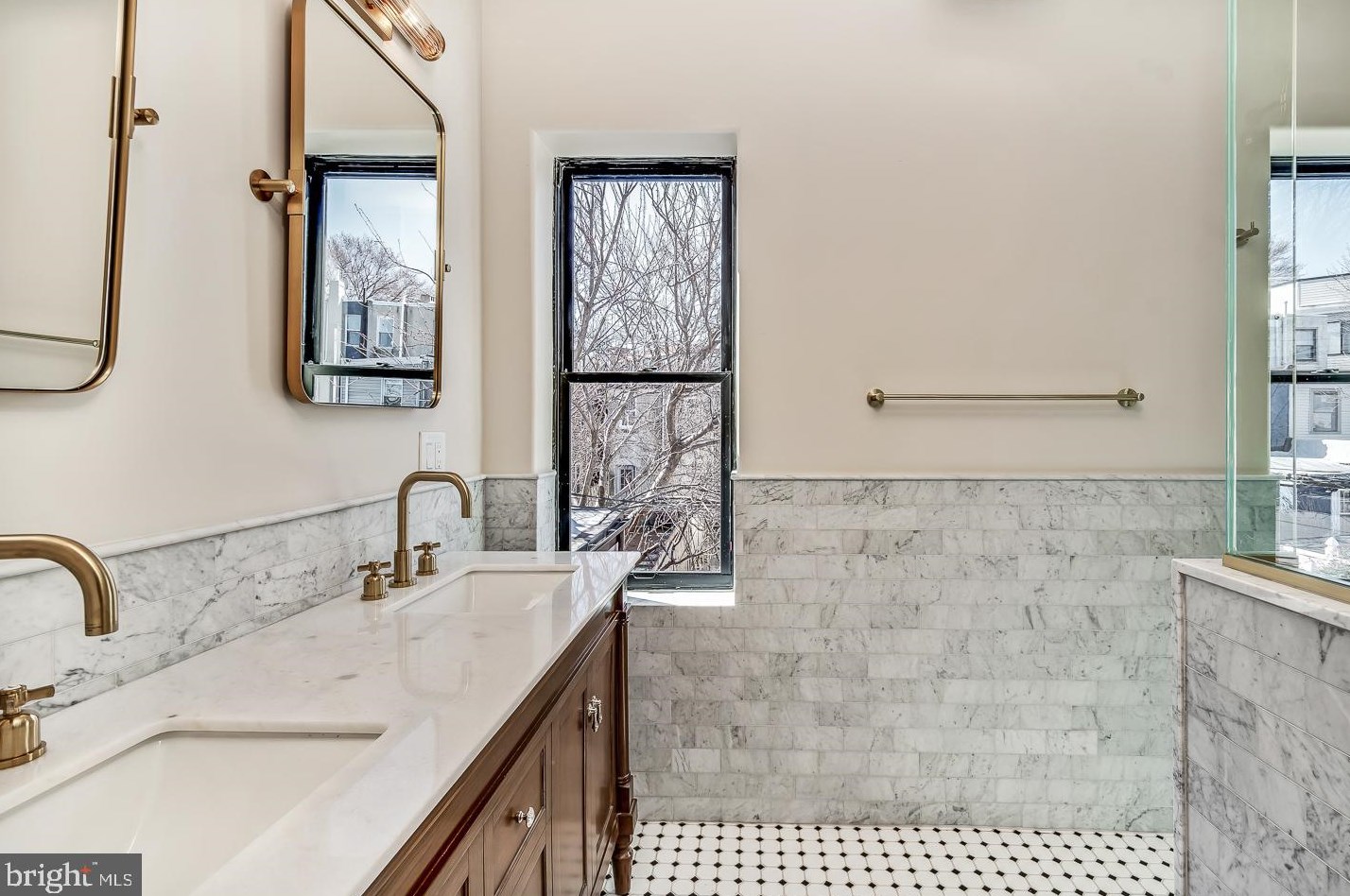 1456 Wilt St, Philadelphia PA  19125-2711 exterior