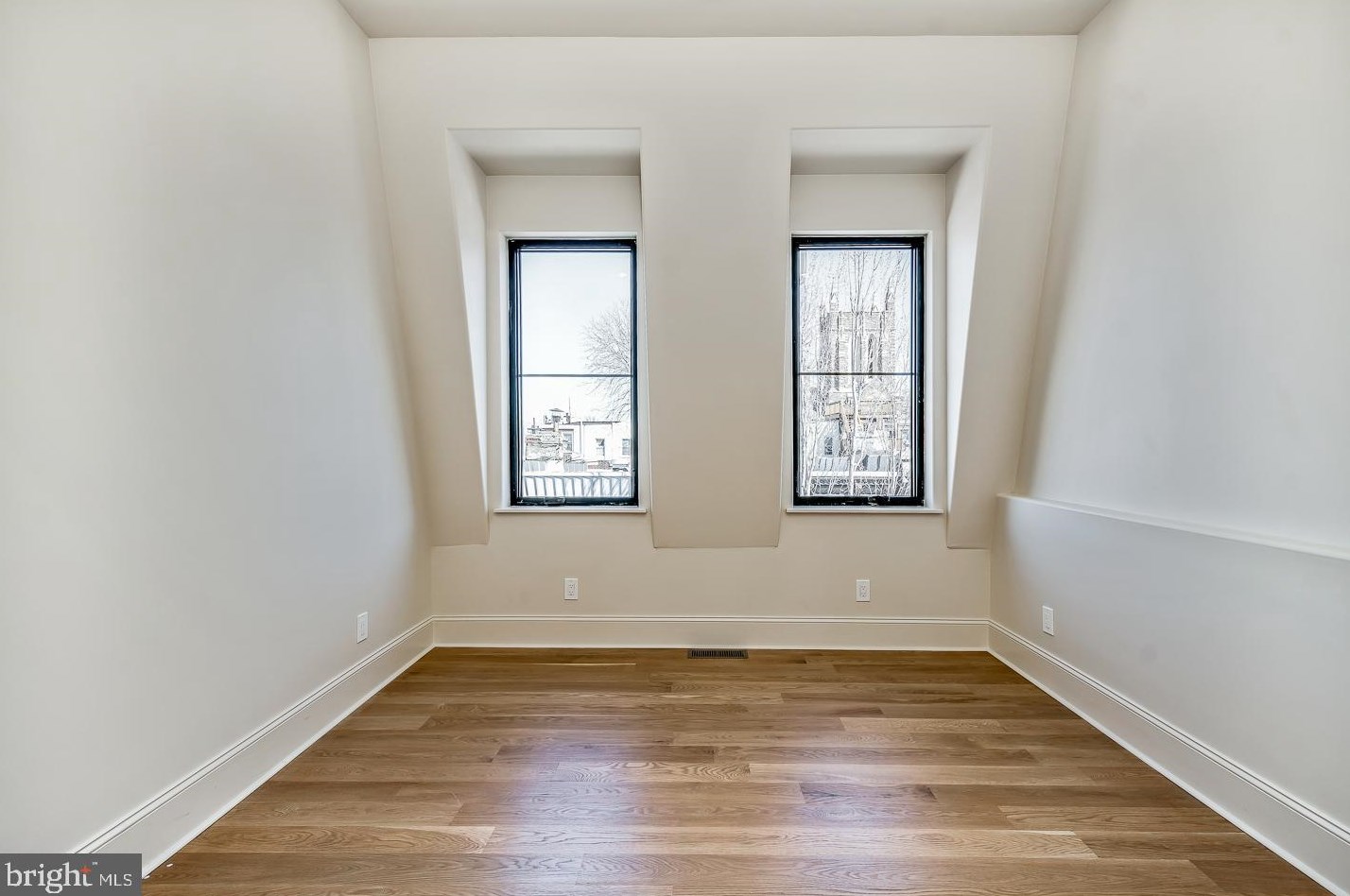 1456 Wilt St, Philadelphia PA  19125-2711 exterior