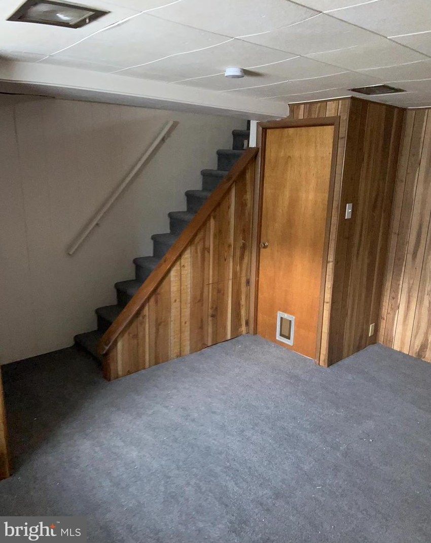 7619 Wyndale Ave, Philadelphia PA 19151-2707 exterior