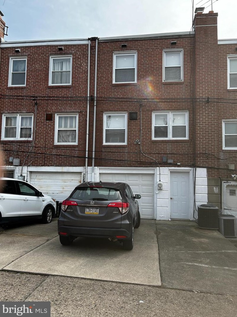 7619 Wyndale Ave, Philadelphia, PA 19151-2706
