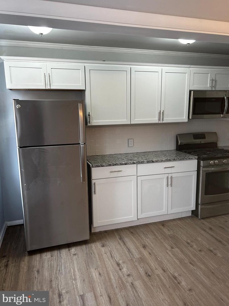 7619 Wyndale Ave, Philadelphia PA 19151-2707 exterior