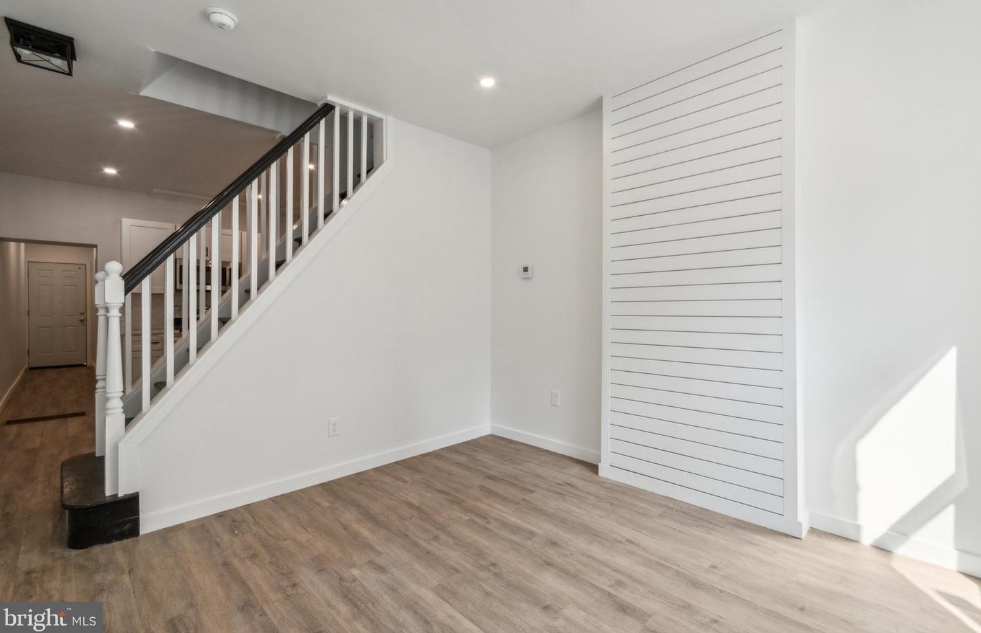 2326 Thompson St, Philadelphia, PA 19125-3629