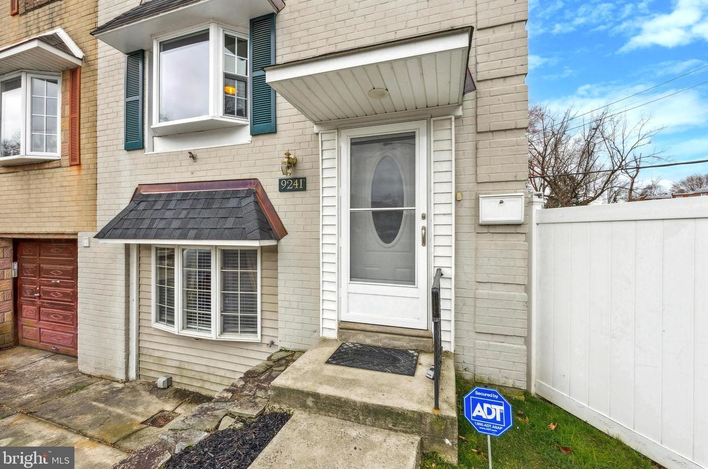 9241 Angus Pl, Philadelphia, PA 19114-3411