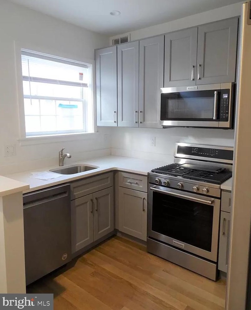 563 N Judson St, Philadelphia, PA 19130