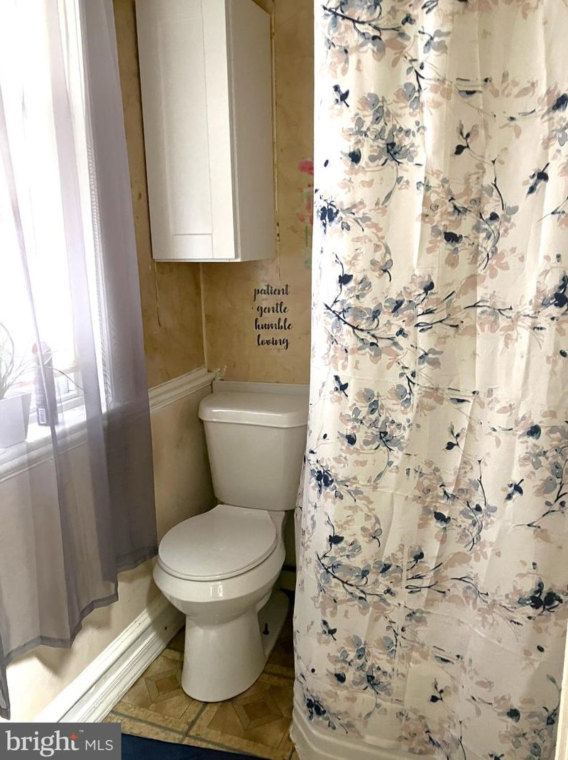 5033 Walnut St, Philadelphia PA 19139-4250 exterior