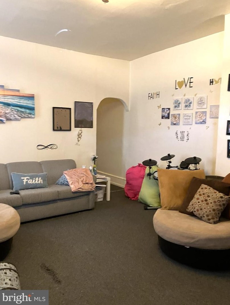 5033 Walnut St, Philadelphia PA 19139-4250 exterior