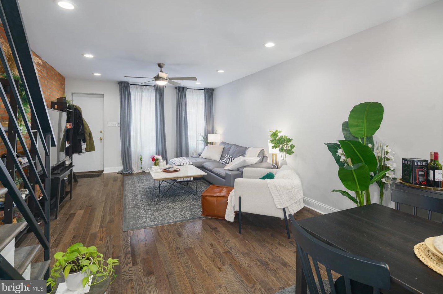 409 Hoffman St, Philadelphia PA  19148-2520 exterior