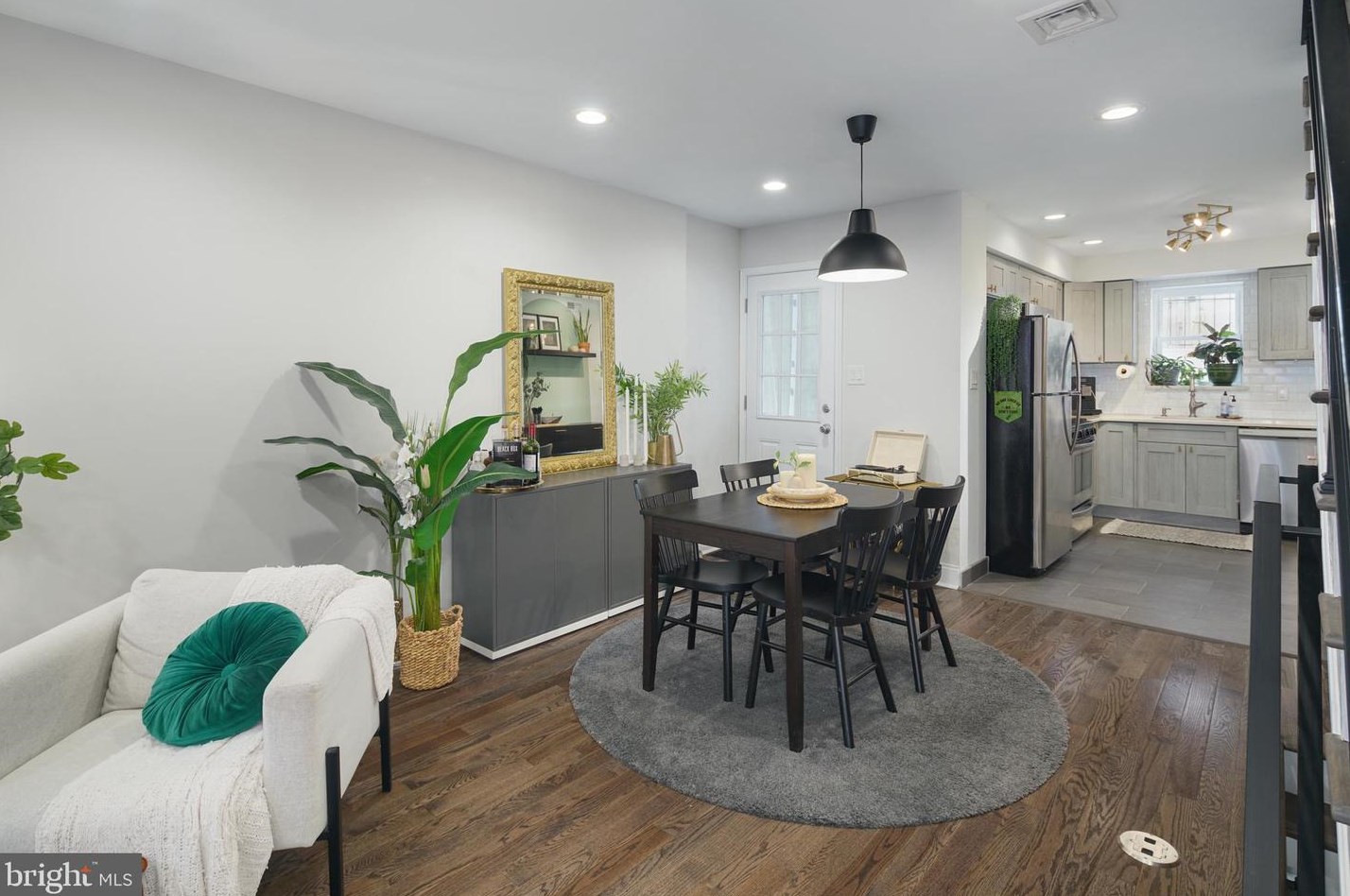 409 Hoffman St, Philadelphia PA  19148-2520 exterior